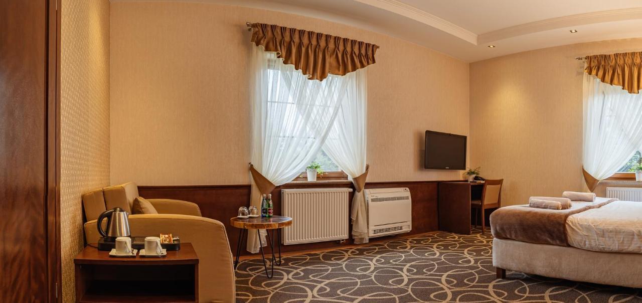 Hotel Dwor Choiny Kazimierówka Εξωτερικό φωτογραφία