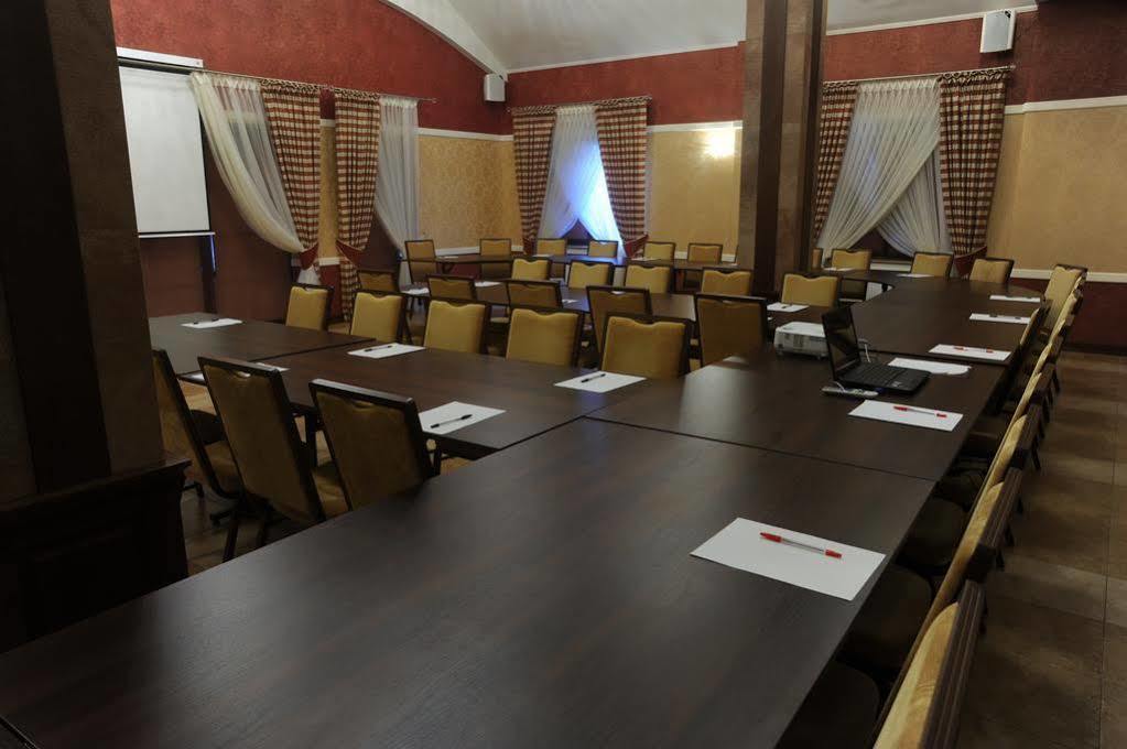 Hotel Dwor Choiny Kazimierówka Εξωτερικό φωτογραφία