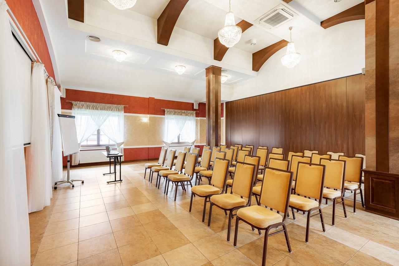 Hotel Dwor Choiny Kazimierówka Εξωτερικό φωτογραφία