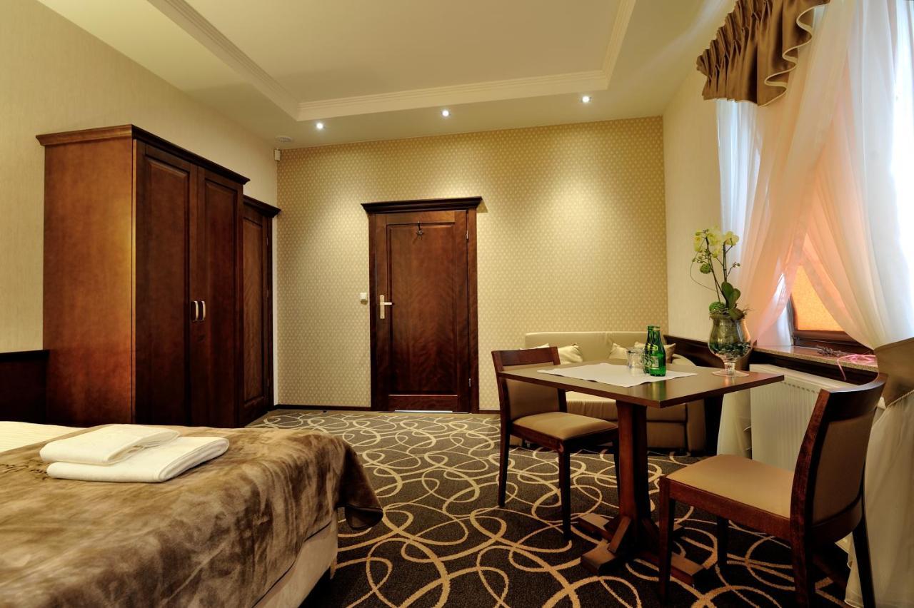 Hotel Dwor Choiny Kazimierówka Εξωτερικό φωτογραφία