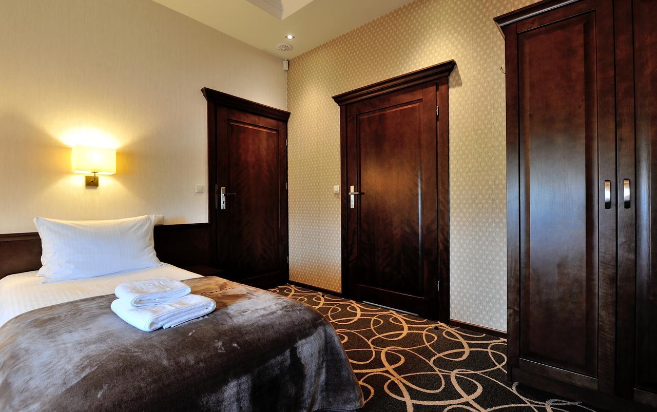 Hotel Dwor Choiny Kazimierówka Εξωτερικό φωτογραφία