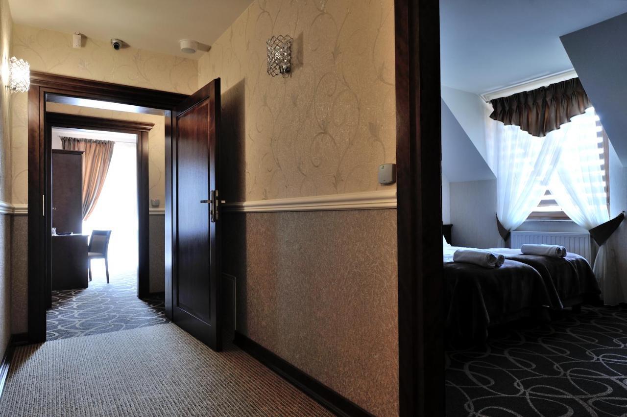 Hotel Dwor Choiny Kazimierówka Εξωτερικό φωτογραφία