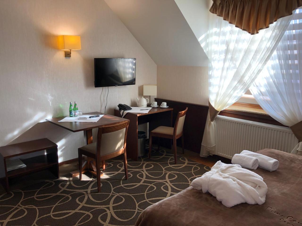Hotel Dwor Choiny Kazimierówka Εξωτερικό φωτογραφία
